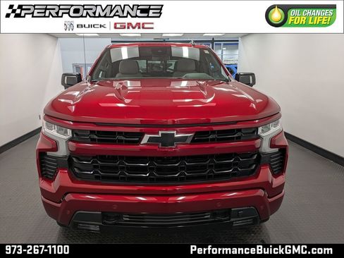 Used 2024 Chevrolet Silverado 1500 RST image 2