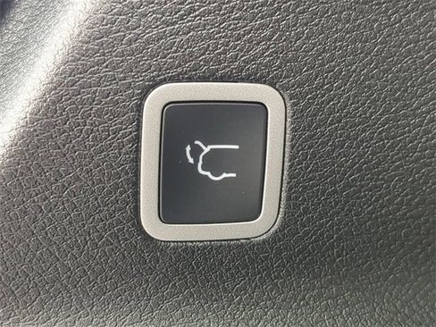 New 2026 Chrysler Pacifica Select image 15