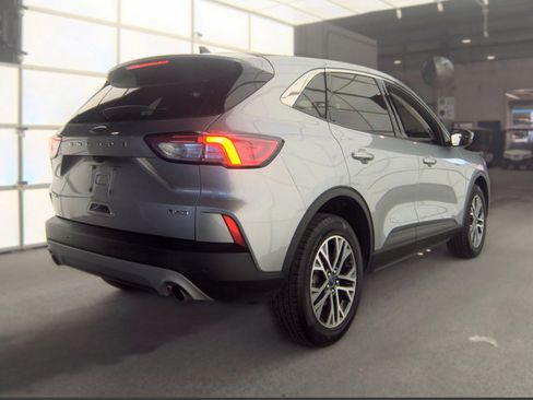 Used 2022 Ford Escape SEL AWD/4WD image 2