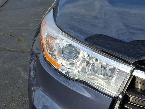 Used 2016 Toyota Highlander XLE image 9