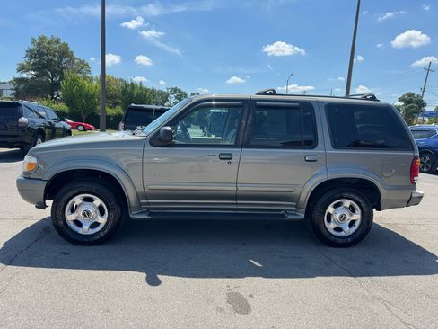 Used 1999 Ford Explorer Eddie Bauer image 6
