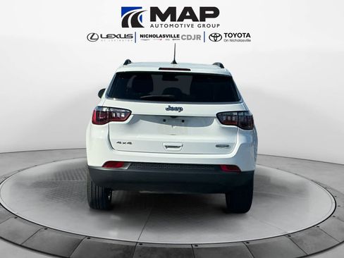 Used 2022 Jeep Compass Latitude image 4