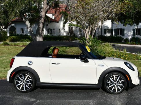 Used 2021 MINI Cooper S image 42