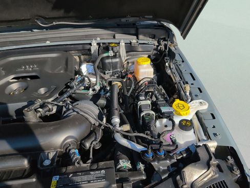 Certified 2025 Jeep Wrangler Sport image 40