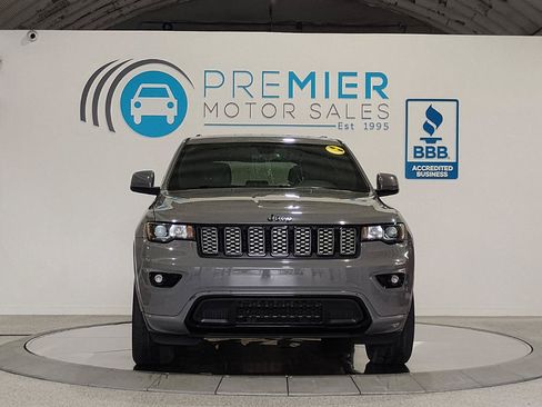 Used 2021 Jeep Grand Cherokee Laredo X RWD image 28
