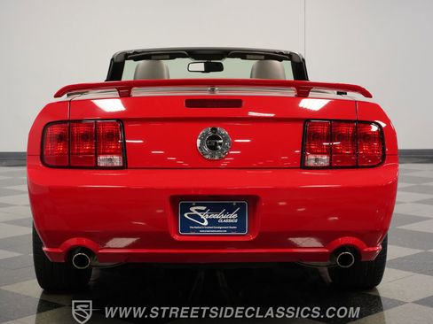 Used 2007 Ford Mustang GT Premium image 11
