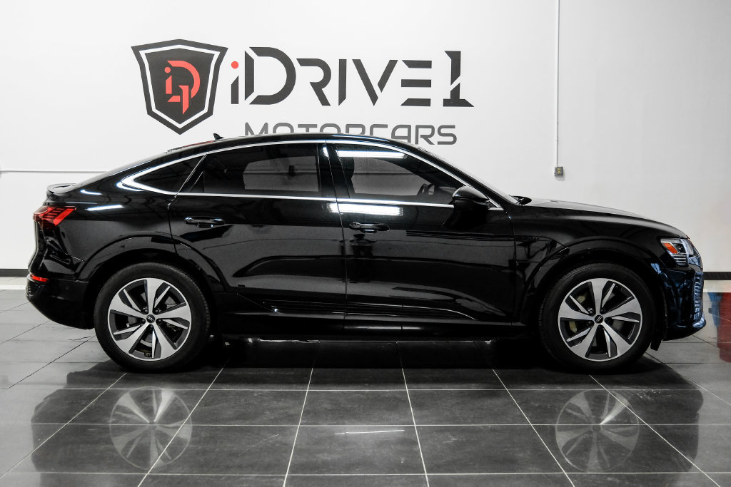 Used 2024 Audi Q8 e-tron Premium Plus w/ Premium Plus Package AWD/4WD image 8