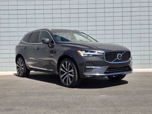 Used 2023 Volvo XC60 B5 Ultimate AWD/4WD image 6