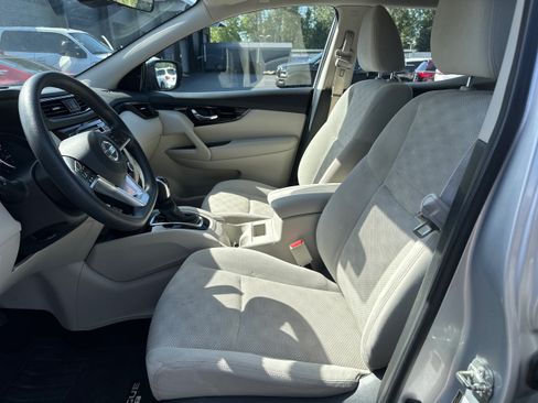 Used 2019 Nissan Rogue Sport SV AWD/4WD image 9