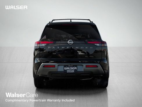 New 2026 Nissan Pathfinder SL image 5