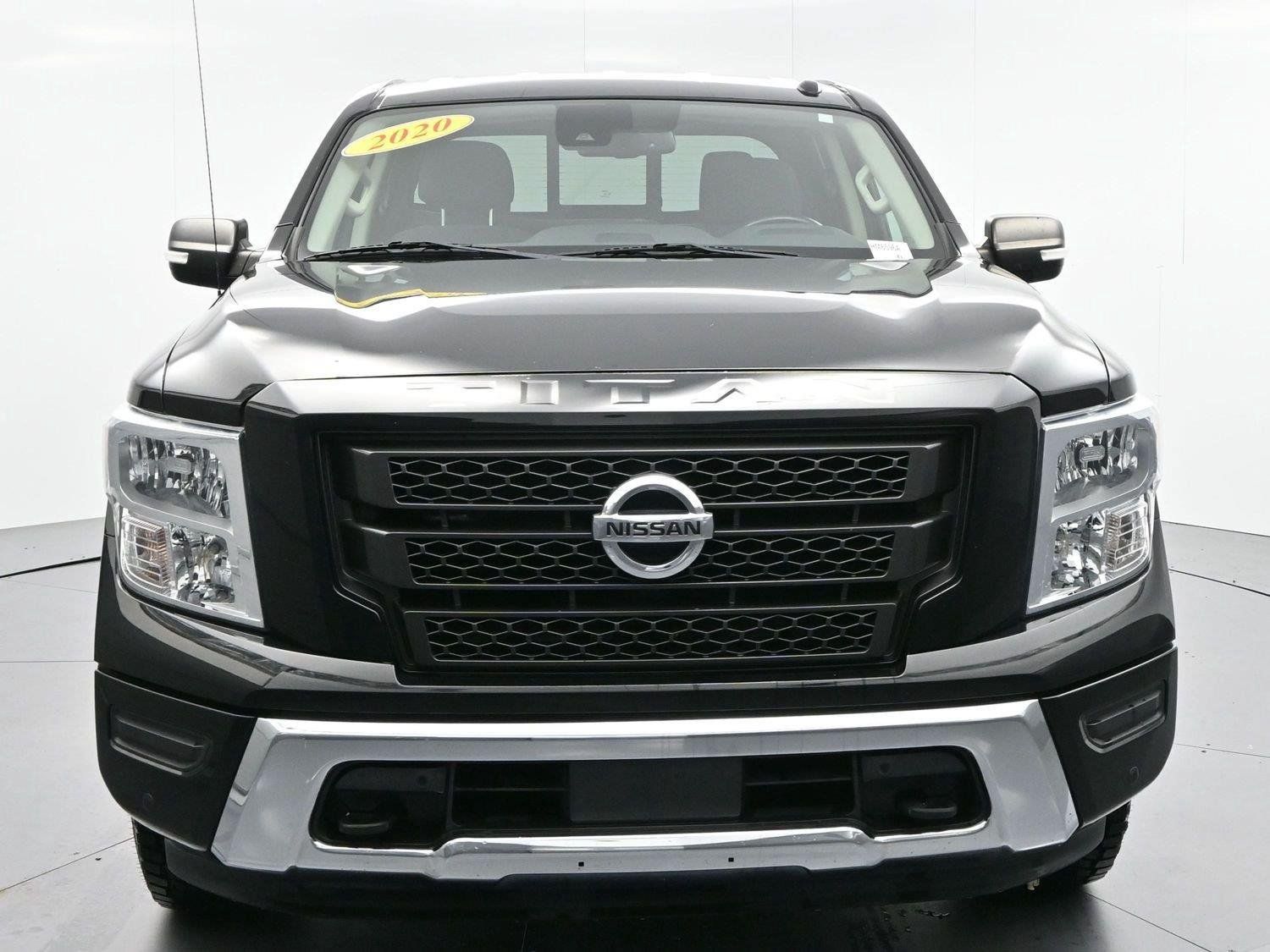 Used 2020 Nissan Titan SV w/ SV Convenience Package AWD/4WD image 2