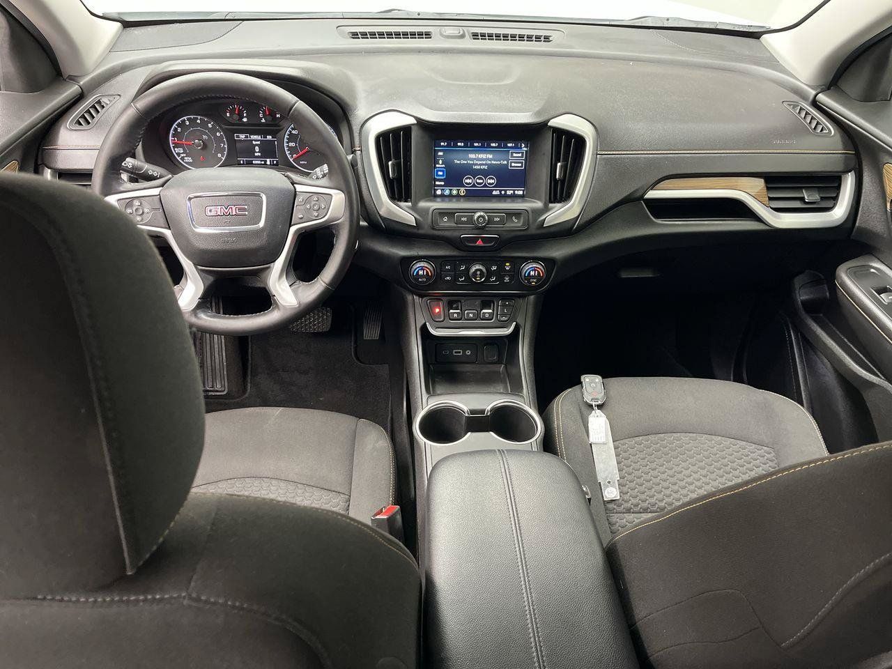 Certified 2018 GMC Terrain SLE w/ Driver Convenience Package FWD image 4