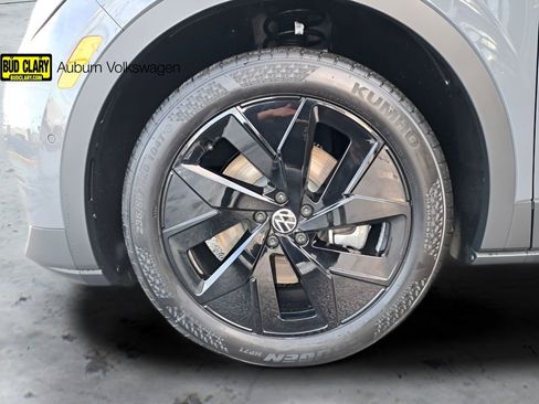 New 2026 Volkswagen ID.4 Pro S AWD/4WD image 30