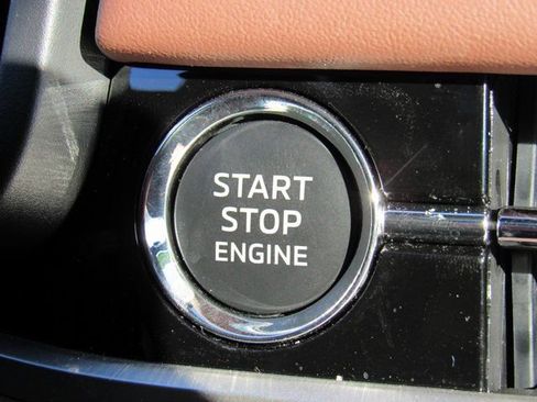 Used 2025 Mitsubishi Outlander SEL image 21