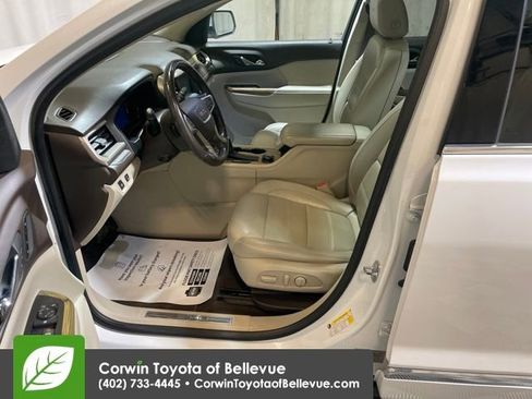 Used 2019 GMC Acadia Denali w/ Technology Package image 9