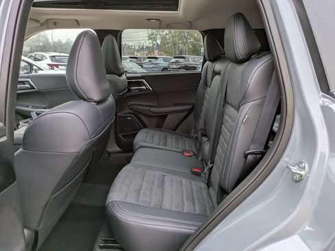 New 2026 Mitsubishi Outlander AWD image 15