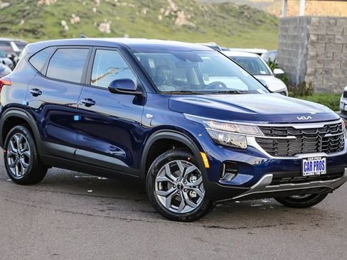 New 2026 Kia Seltos LX image 2