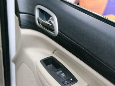 Used 2021 Jeep Grand Cherokee Laredo w/ Security & Convenience Group AWD/4WD image 9
