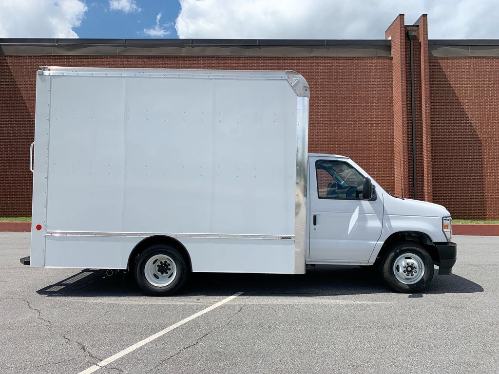 Used 2024 Ford E-350 and Econoline 350 Super Duty w/ Driver's Safety Package RWD image 2