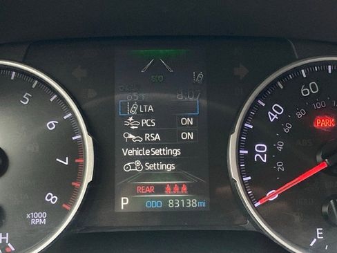 Used 2019 Toyota RAV4 LE image 14