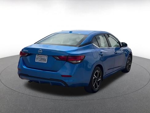 Used 2025 Nissan Sentra SV FWD image 11