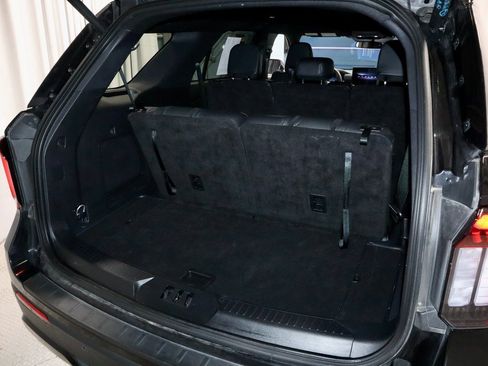 Certified 2025 Ford Explorer ST-Line w/ ST-Line Street Pack image 15