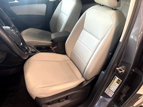 Used 2019 Volkswagen Tiguan S image 12