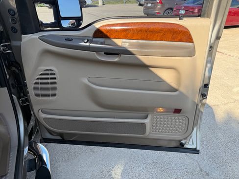 Used 2002 Ford F350 2WD Crew Cab DRW Super Duty image 27