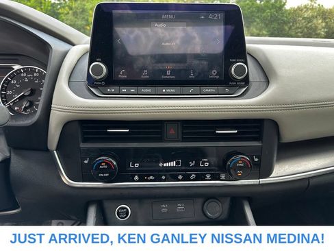 Certified 2023 Nissan Rogue SV w/ SV Premium B Package AWD/4WD image 11