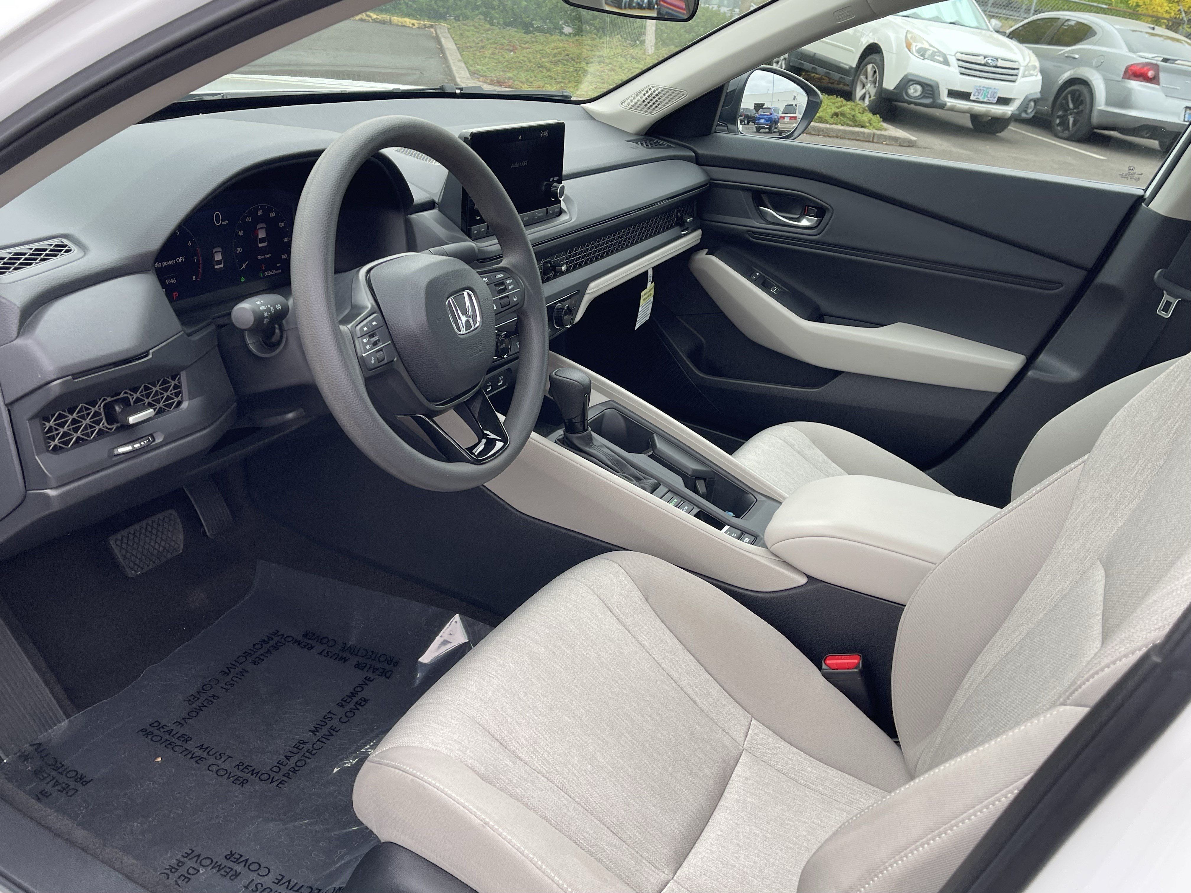 Used 2025 Honda Accord SE image 10