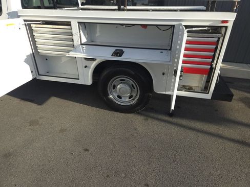 Used 2014 Ford F250 XL w/ Power Equipment Group image 4