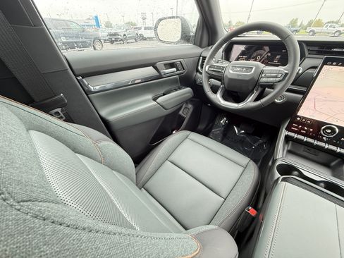 New 2026 GMC Terrain AT4 w/ Convenience Package III image 19