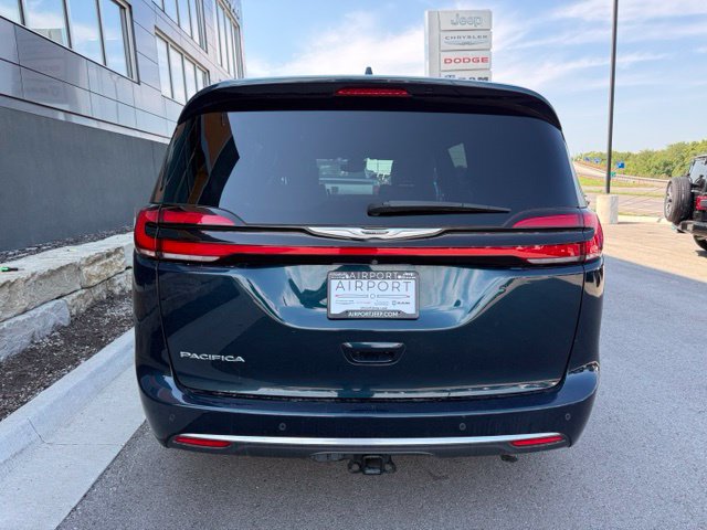 Used 2022 Chrysler Pacifica Pinnacle FWD image 4
