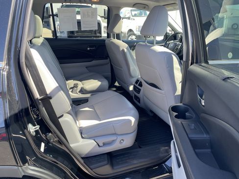 Used 2016 Honda Pilot Elite image 34