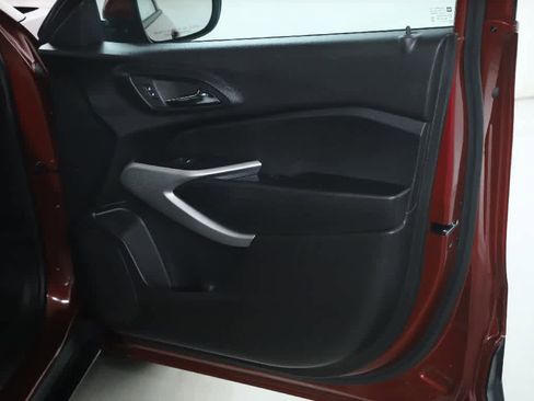 Used 2024 Chevrolet Trax LS w/ LS Convenience Package FWD image 32