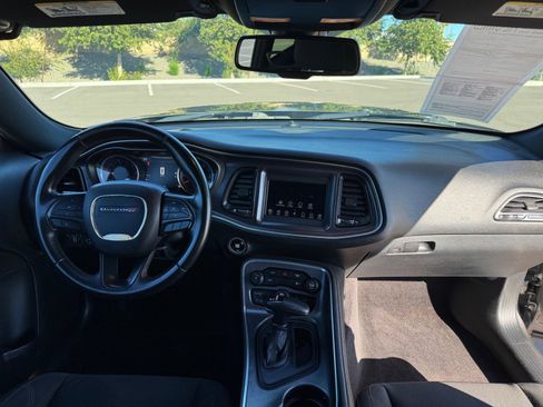 Used 2018 Dodge Challenger SXT image 20
