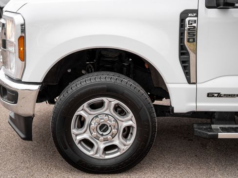 Used 2025 Ford F250 XLT image 10