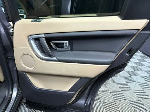 Used 2016 Land Rover Discovery Sport HSE image 27