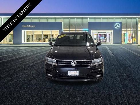 Used 2020 Volkswagen Tiguan SE R-Line AWD/4WD image 5