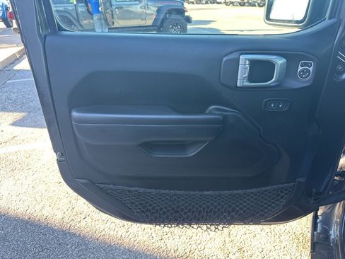 Used 2018 Jeep Wrangler Unlimited Sport S image 55