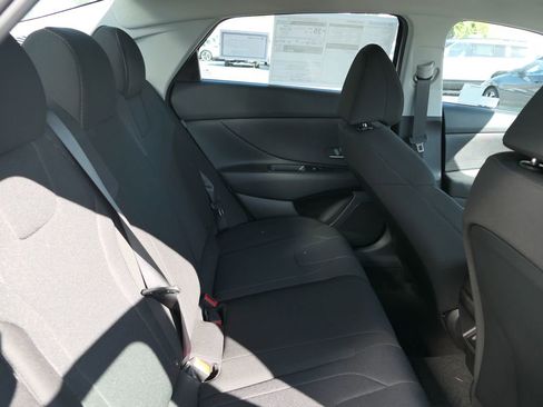 New 2026 Hyundai Elantra SE FWD image 16