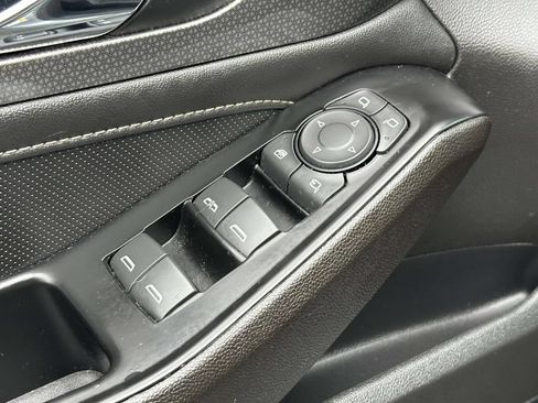 Used 2023 Chevrolet Traverse Premier AWD/4WD image 15