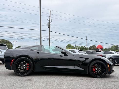 Used 2018 Chevrolet Corvette Stingray Coupe w/ 1LT RWD image 6