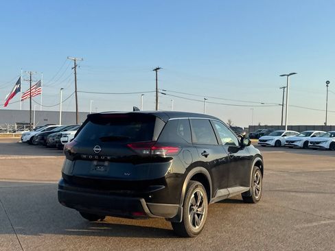 Certified 2024 Nissan Rogue SV FWD image 23