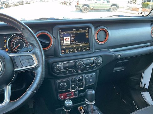 Used 2023 Jeep Gladiator Mojave image 9