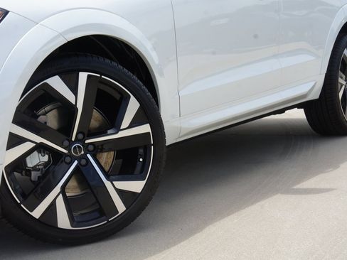 New 2026 Volvo XC60 B5 Ultra w/ Protection Package Premier image 6