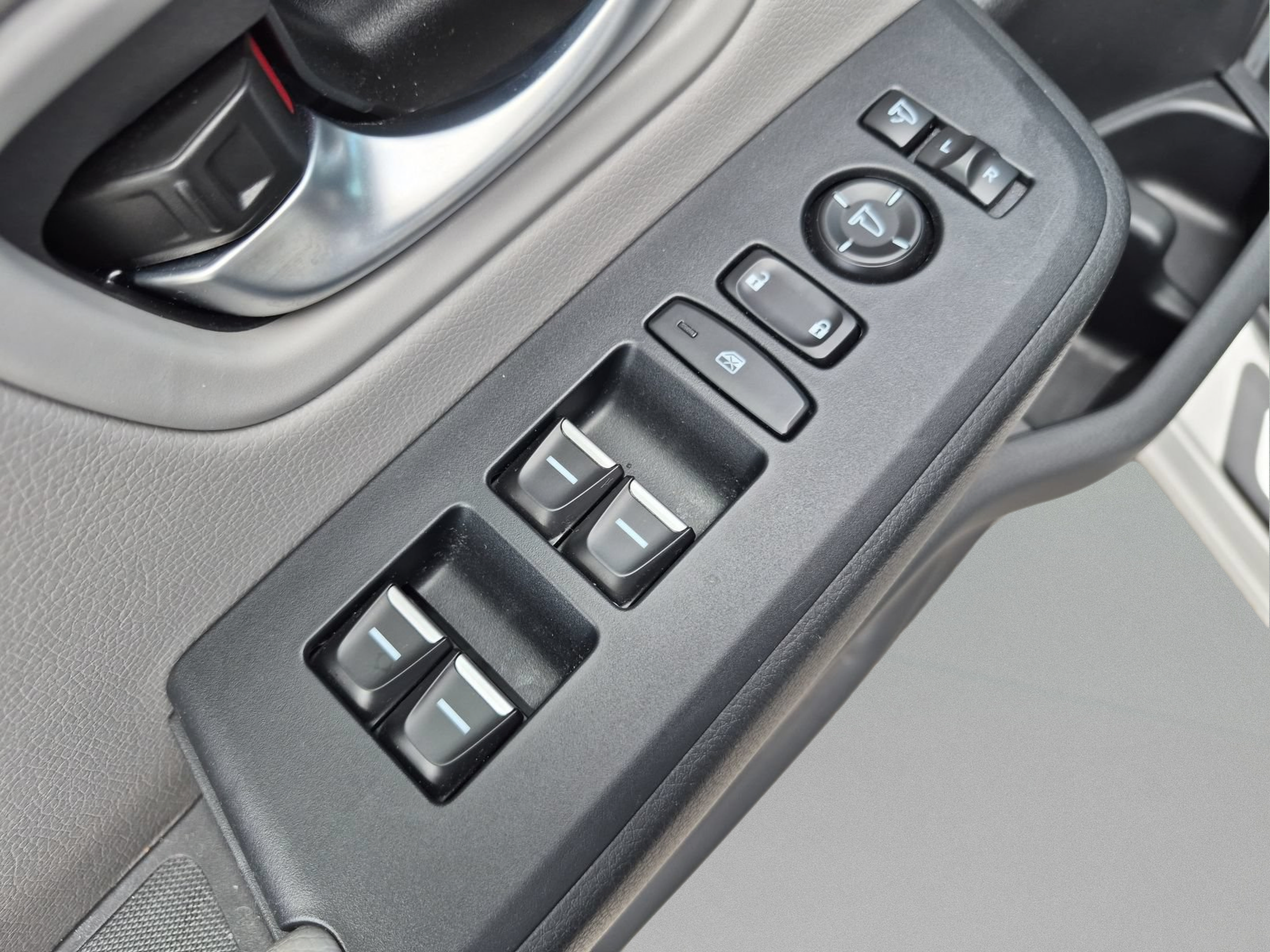 Used 2025 Honda Pilot Elite image 16