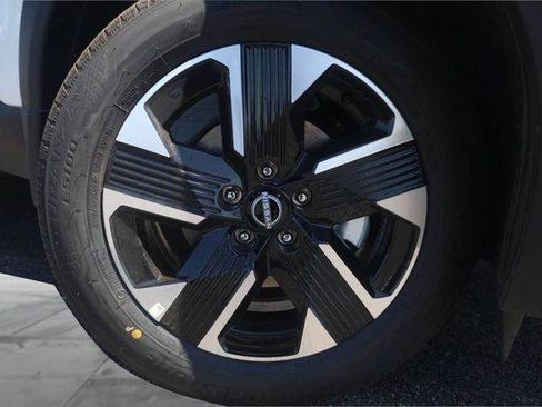 New 2026 Nissan Kicks SV AWD/4WD image 3