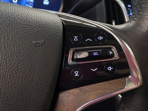 Used 2020 Cadillac Escalade Premium Luxury AWD/4WD image 33