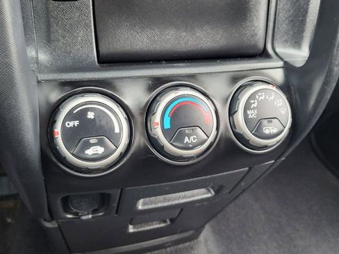 Used 2005 Honda CR-V EX image 17